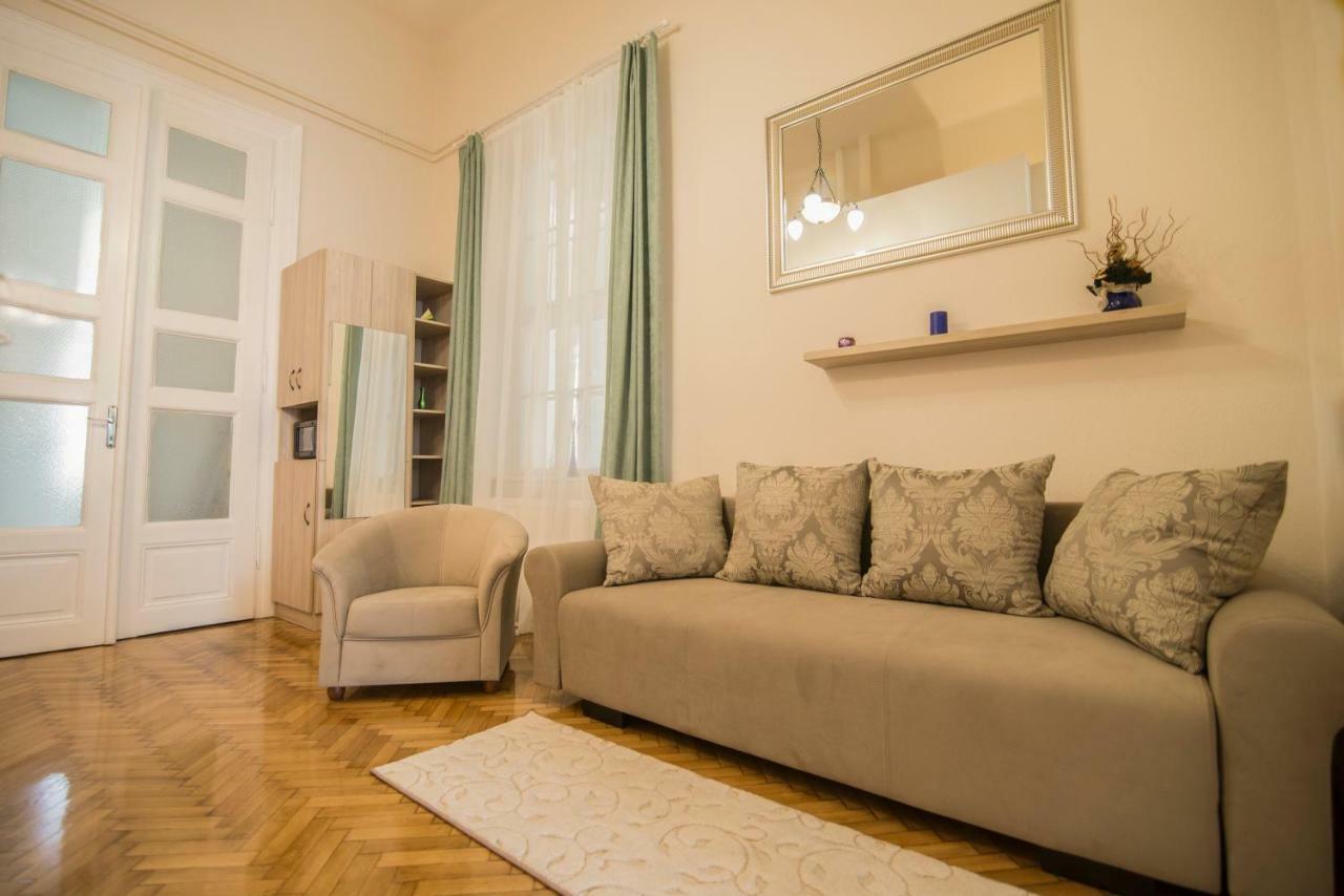 Suzy Apartman Eger Exterior foto
